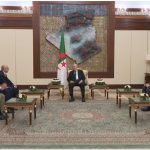 وزير الدفاع الوطني يؤدي زيارة عمل إلى الجزائر