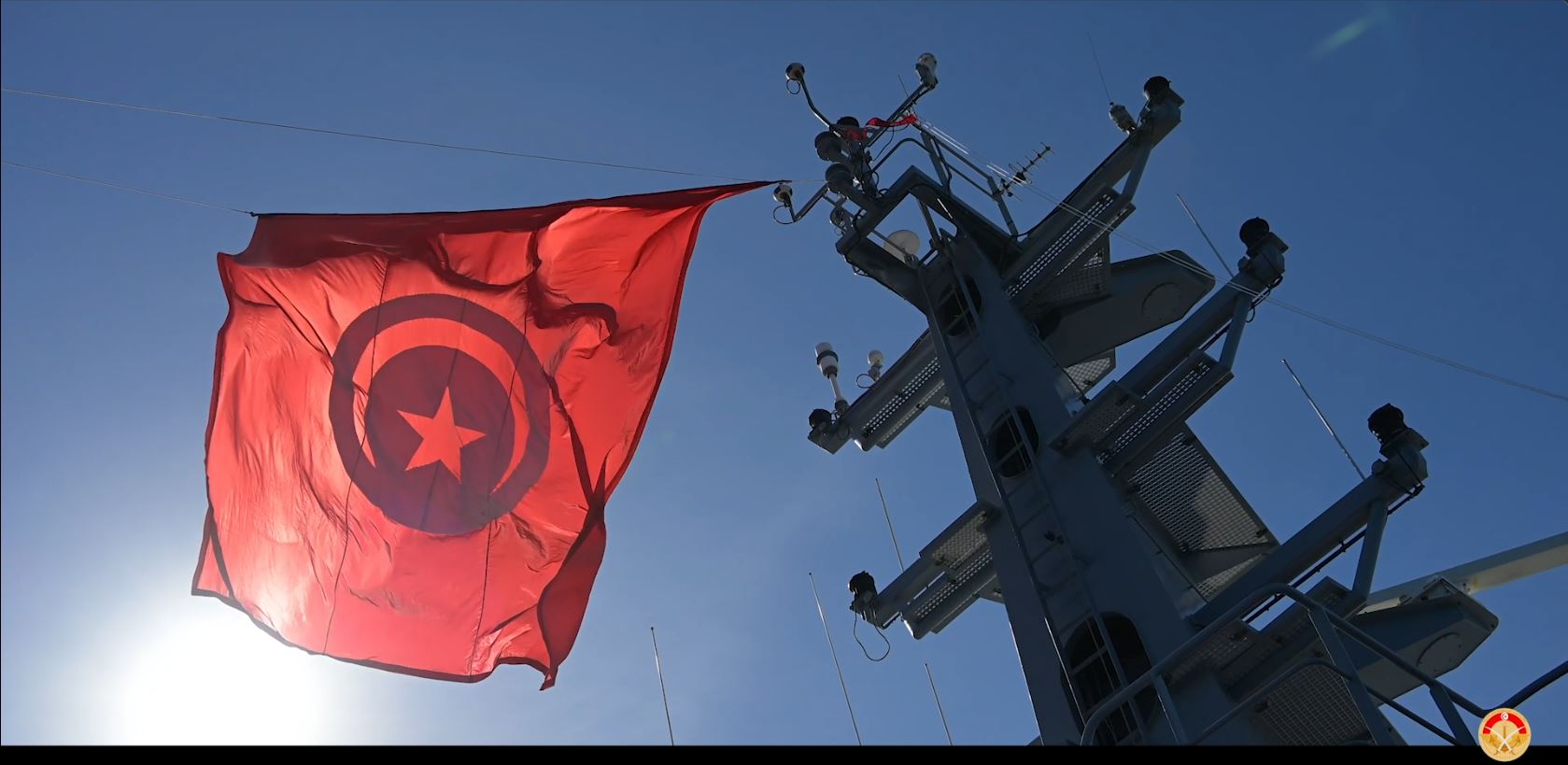 وزير الدفاع الوطني يشرف على فعاليات اليوم المميّز للتمرين البحري الموسّع «بحر آمن SAFE SEA 26»